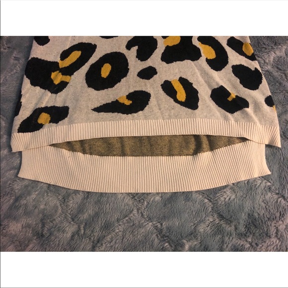 Sweater - Picture 5 of 7